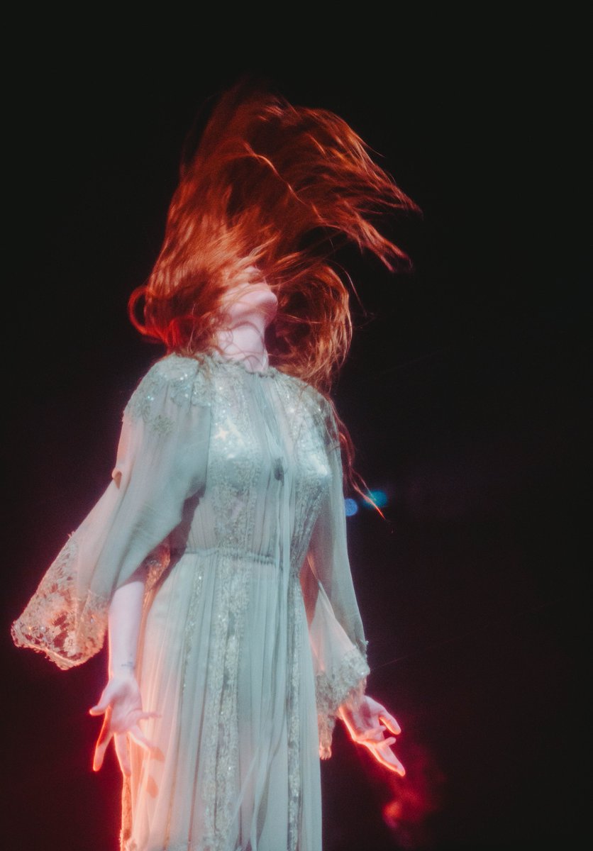 florencemachine's tweet photo. Dance Fever Tour Australia🩸✨
Photos: Valerie Lee https://t.co/lRm7ELqAVb
