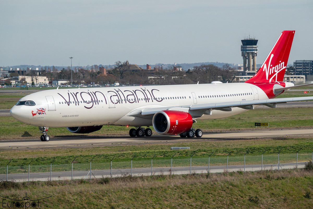 cliper31's tweet photo. Virgin Atlantic's tribute to the Queen Elizabeth2 with this new #Airbus #A330neo named "Queen of the Skies and reg GVII ! #VirginAtlantic #GVII #QueenElizabethII @VirginAtlantic @TLSWatch @mtrunz 🇬🇧 https://t.co/njU34FJkmJ