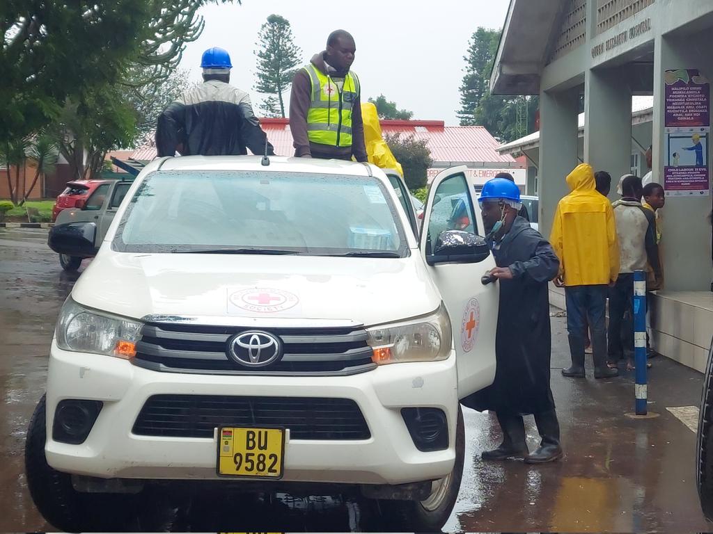 MalawiRedCross's tweet photo. 66 people have died in Malawi, 93 injured and 16 people are missing due to Tropical Cyclone Freddy that has affected over 2115 by Monday 13 March. @MalawiGovt has confirmed through @DisasterDept. @MalawiRedCross is conducting Search and Rescue, First Aid and Hospital evacuation. https://t.co/Wo4MU9HxS3