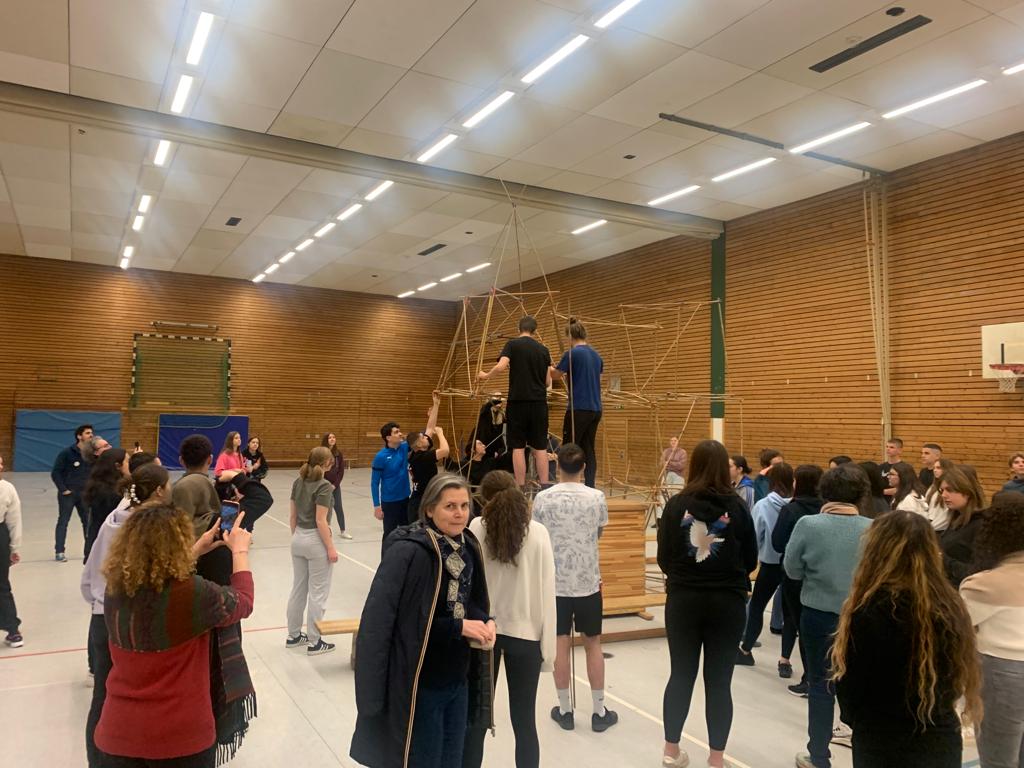 Corporation games at Thor-Heyerdahl gymnasium.
#schoolsinaction #climateservicelearning #servicelearning #erasmusplus #reducingcarbonfootprint https://t.co/Ij6cVK5msQ