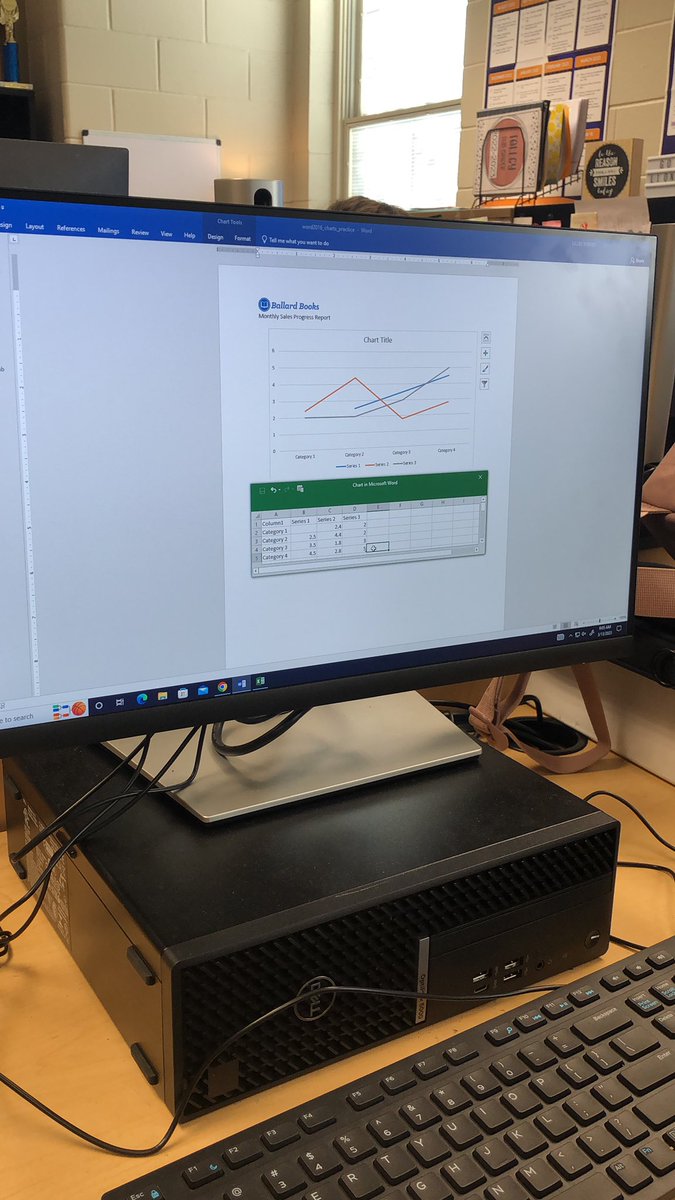 8th Grade Career Prep Ss using “Decomposition” to break down how to enter text into a chart in Microsoft Word <a href="/MMStcboe/">Munford Middle School</a> #MMSmadness #MMSstrong <a href="/TCBOE/">Talladega Co Schools</a> #leadingtheway #computationalthinking