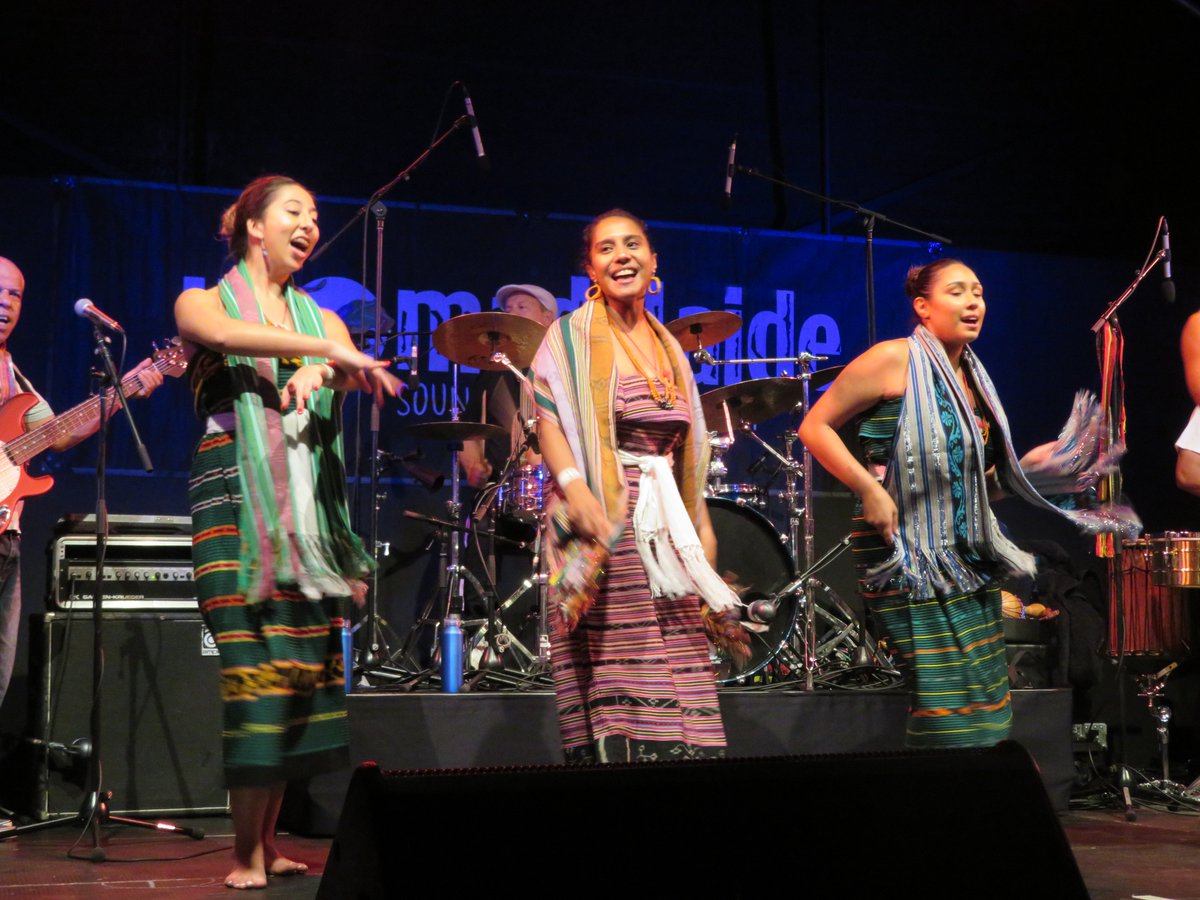 vhearman's tweet image. #TimorOans, next generation Timorese diaspora, dancing last Friday night at #Womadelaide along with those songs which were so important in the East Timorese struggle like O Hele Le played by the Dili Allstars with lead singer Paulo Almeida @SolNation.