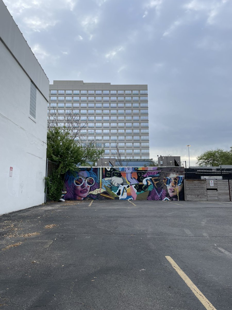 Rkrockertweets's tweet photo. Houston Murals, Art installations and anything Artsy Huntdown in thread 🧵 https://t.co/qwjESruF62