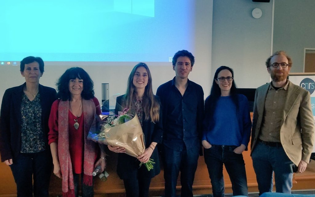 PerrineVerdys's tweet photo. Fière et heureuse de vous annoncer que je suis dorénavant Docteur en biologie cellulaire !
Merci aux membres de mon jury, notamment à  Éva Kiermaier, et Pablo Vargas pour leurs séminaires et s'être déplacés jusqu'à Toulouse, ainsi qu'à Emmanuelle Planus et Christel Lutz. https://t.co/rVZIrgFLun