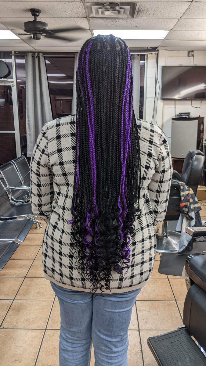 itsshellise's tweet photo. Some Small Knotless Braids I did this weekend DM to book #knotlessbraids #houstonbraids https://t.co/wkBHiaYWRk