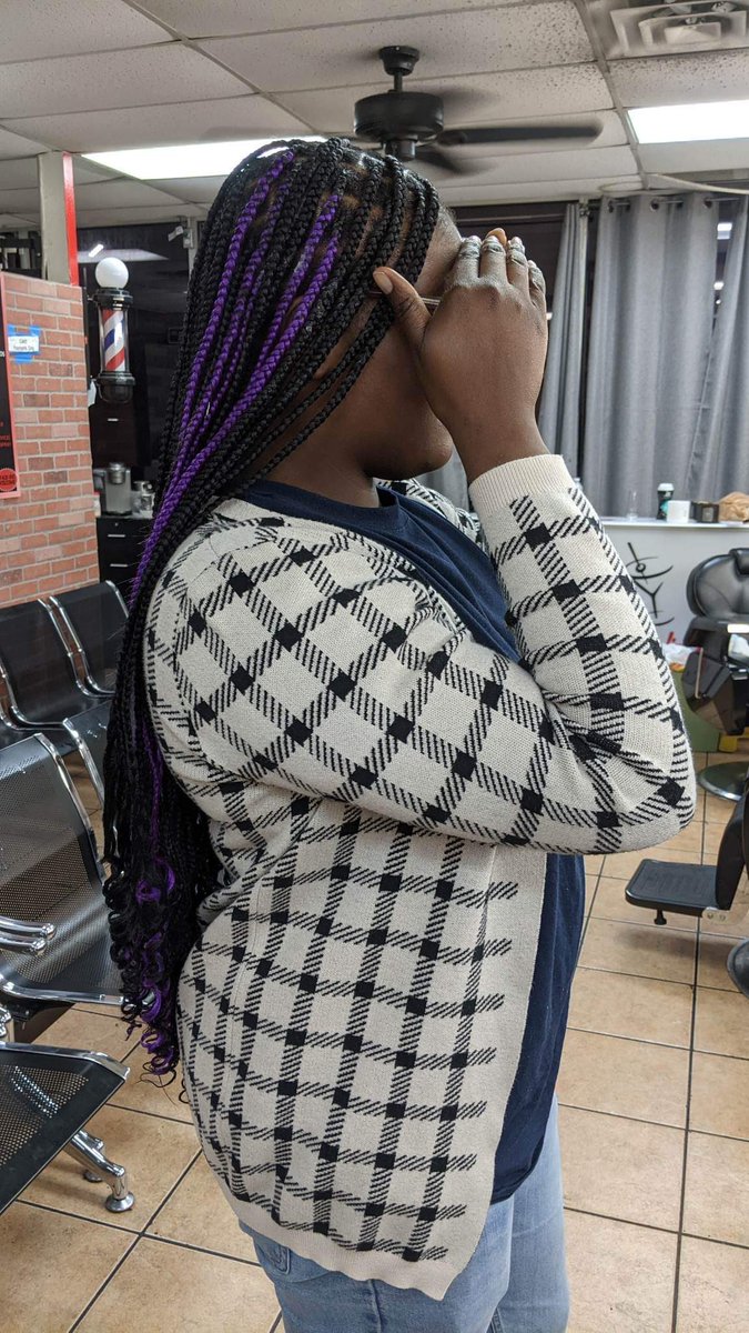 itsshellise's tweet photo. Some Small Knotless Braids I did this weekend DM to book #knotlessbraids #houstonbraids https://t.co/wkBHiaYWRk
