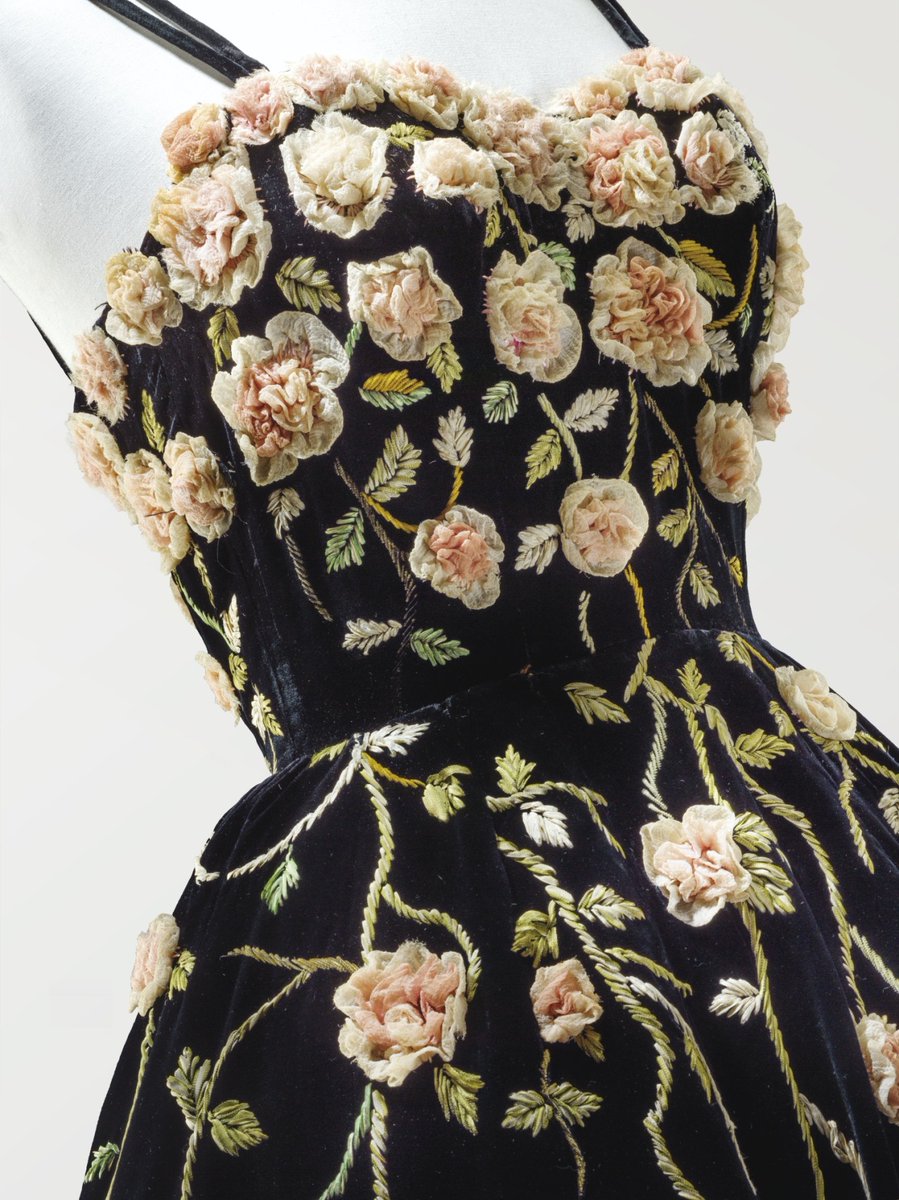 MadameGilflurt's tweet photo. Balmain serves a #frockingfabulous flower garden in 1953. Via Sotheby's, where it sold for €25k in 2015. #fashionhistory https://t.co/GR0qoMSsCl
