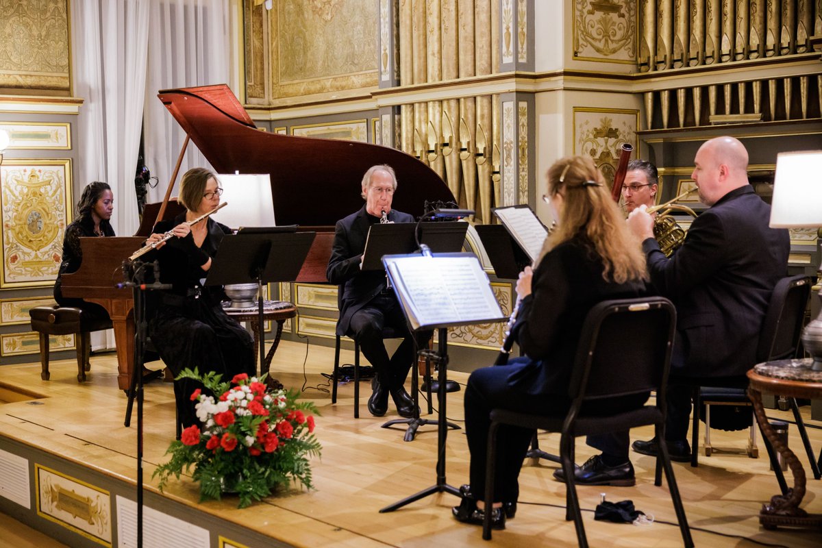 WETAClassical's tweet photo. #FrontRowWashington celebrates chamber music by women composers with members of @NatPhilharmonic today at 9PM ET! In this Chamber Series concert, we'll hear music written by women composers from the 19th to the 21st century including Reena Esmail, Louise Farrenc, and more. https://t.co/B3CijjKyT3