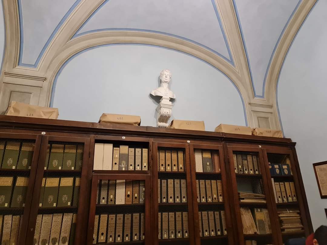 la_unifi's tweet photo. Per il ciclo di lezioni "L'Impresa delle Arti", 

La visita, guidata dal prof. Renzo Guardenti, è proseguita nel pomeriggio presso la sede dell'Accademia degli Immobili e del Centro Studi del Teatro della Toscana. https://t.co/r6gpXFHbv0