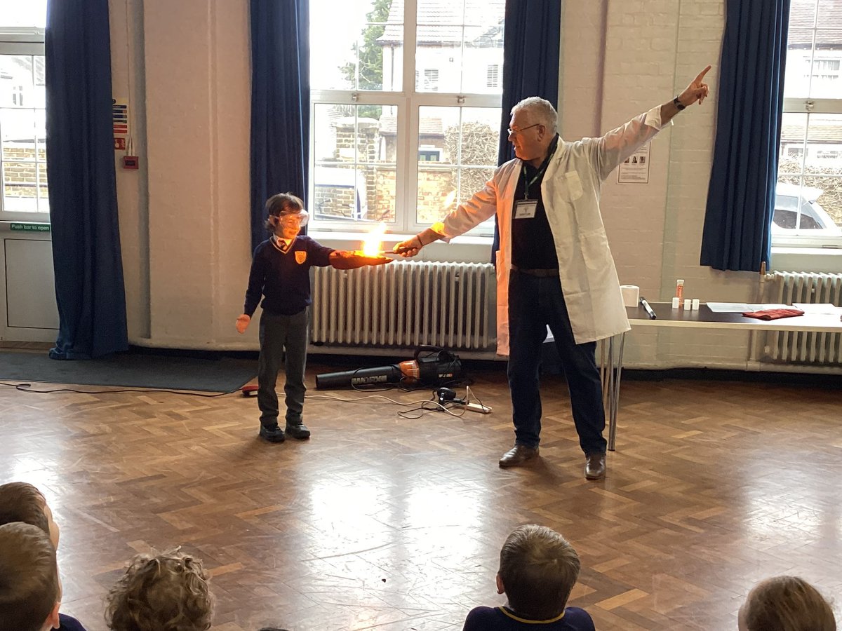 Harris_JAC's tweet photo. Children at HJAC have enjoyed celebrating the start of British Science week with a Silly Science workshop! @HarrisFed #science #scienceweek #scienceweekuk #scienceisfun #sillyscience https://t.co/hhGrAisZrq