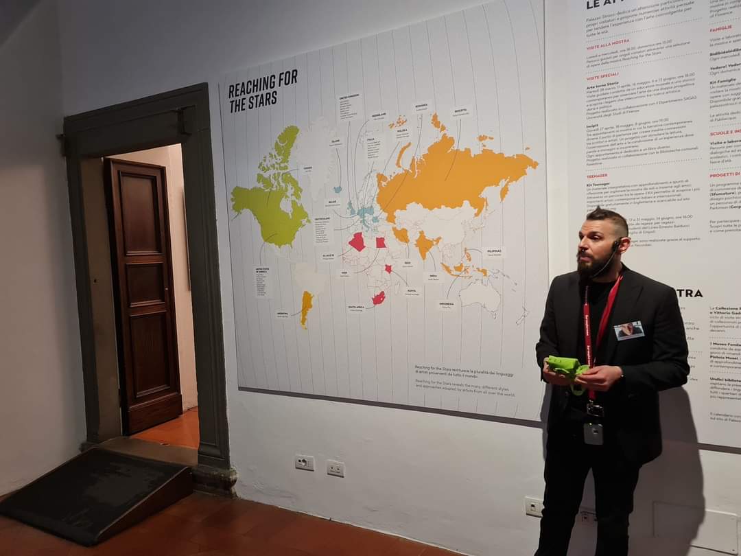 la_unifi's tweet photo. Sabato 11/3, il prof. Giometti ha accompagnato gli studenti presso Palazzo Strozzi, alla scoperta della mostra "Reaching for the Stars. Da Maurizio Cattelan a Lynette Yiadom-Boakye" e dei processi di preparazione e realizzazione  di un'iniziativa artistica di alto livello. https://t.co/Dvmj9kSiNa
