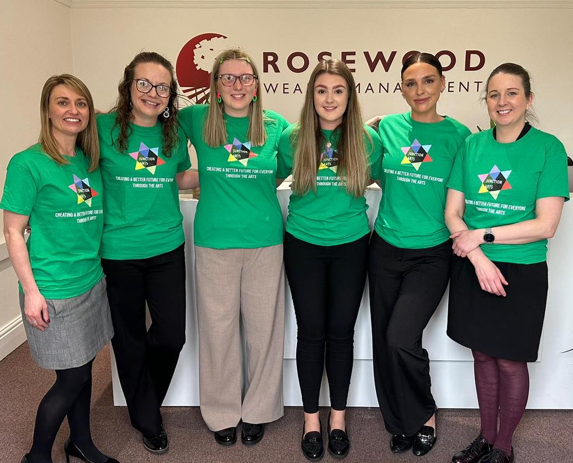 A huge thank you to Rosewood Wealth Management, our new sponsor for The Chesterfield Postcard Show 🤝 

We're delighted to have the team on board, and don't they look great in their JA t-shirts? 💚 

Read the full story: ow.ly/v1jk50NchIS

#chesterfieldbusiness