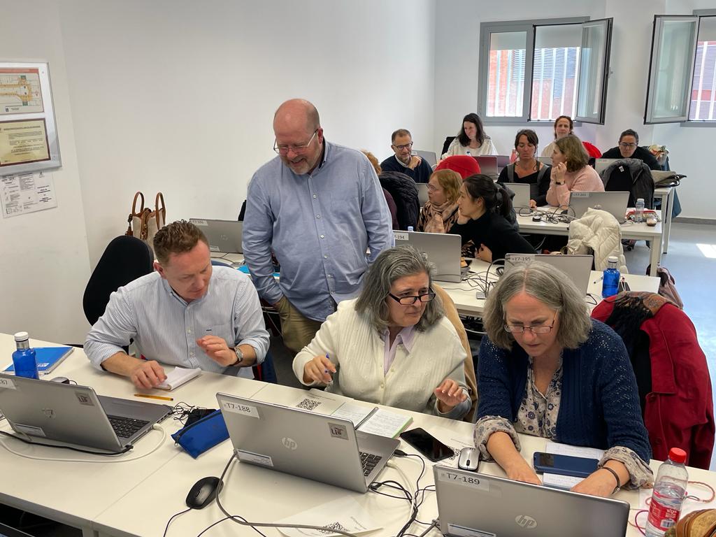 Wonderful participation in our "Uso de las TIC para apoyar la enseñanza y el aprendizaje de idiomas" workshop by the language teachers at the Universidad de Sevilla Instituto de Idiomas! 👏👏👏<a href="/IctrevOu/">ICTRev Project</a> @jhopkins_bcn