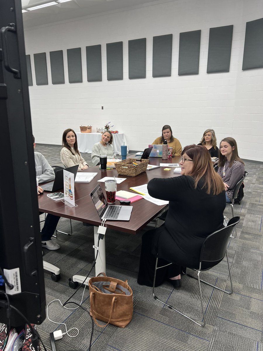 HughescChristie's tweet photo. #ECSPLC Planning for model lessons this week with Amplify (💙face to face support for teachers in all elementary schools) https://t.co/Ng54LM8fLX