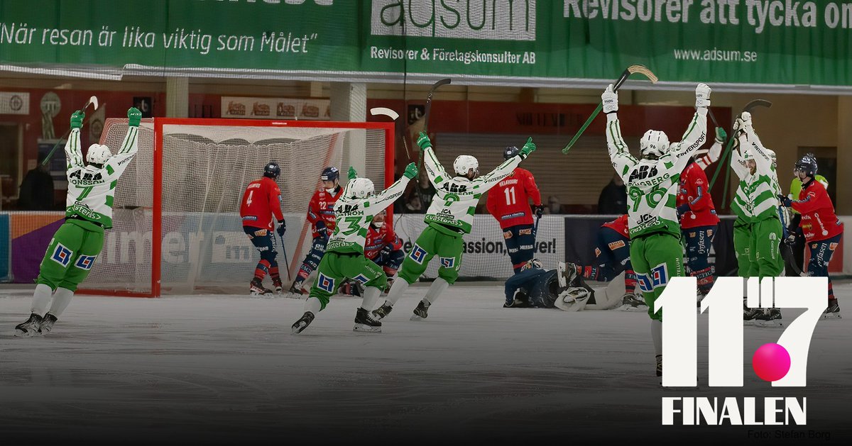 SvenskElitbandy's tweet photo. Grattis VSK - här är klackbiljetterna till finalen 🎟🏆
För första gången någonsin möts samma klubbar i dam- & herrfinalen & imorgon bitti, kl 09.00, släpps biljetterna till @VSKBandy-klacken för herrfinalen! Läs mer👇
https://t.co/x81UUXQ9zv
📸: Stefan Borg #finalen #svbandy https://t.co/UF5Sp8zvSn