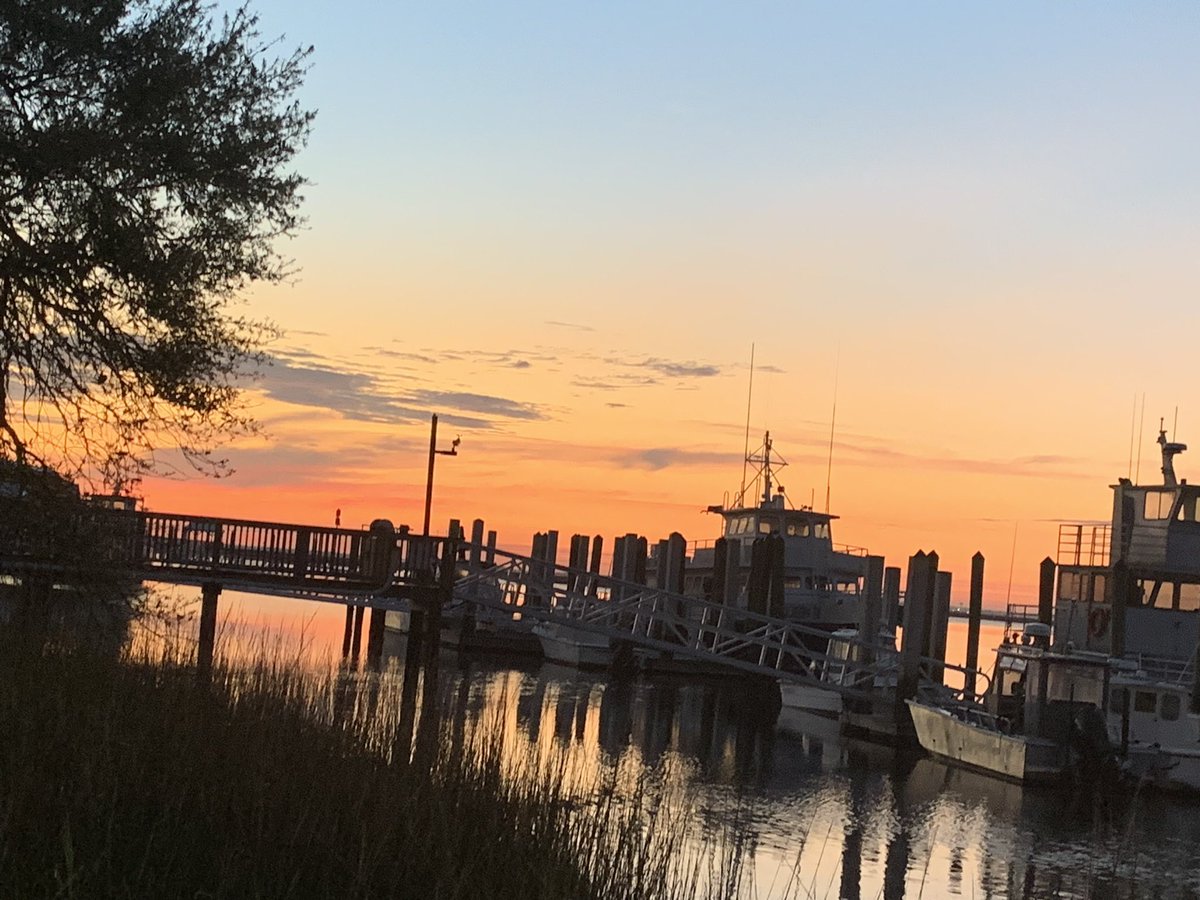 StaceyTaylorB's tweet photo. The beauty of my town always surprises me!! https://t.co/PkwwHjXqov