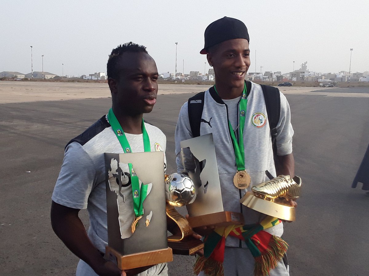 #CANU20 Pape Demba Diop et Samba Diallo, champions et fiers 🇸🇳🏆🏅