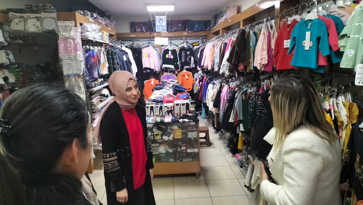serap_ekmekci's tweet photo. Daday kadın girişimciler ile gelişiyor. Kadın esnaflarımızın emekleri her takdire değer. Ülkemizde kadınların iş hayatı ve diğer tüm alanlardaki varlıklarını ve haklarını artırmak için çabamızı sürdüreceğiz.
@ak_kastamonu
@akkadin_daday https://t.co/zs1tckoEqN