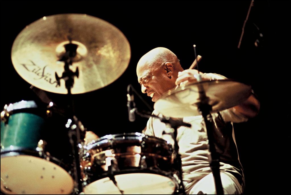 Happy 98th B Day to Roy Haynes...one of the greatest jazz drummers of all time. -JD

(Photo Courtesy of Getty Images)

#RoyHaynes #JazzDrummer #Jazz #HappyBirthday #HipEnsemble