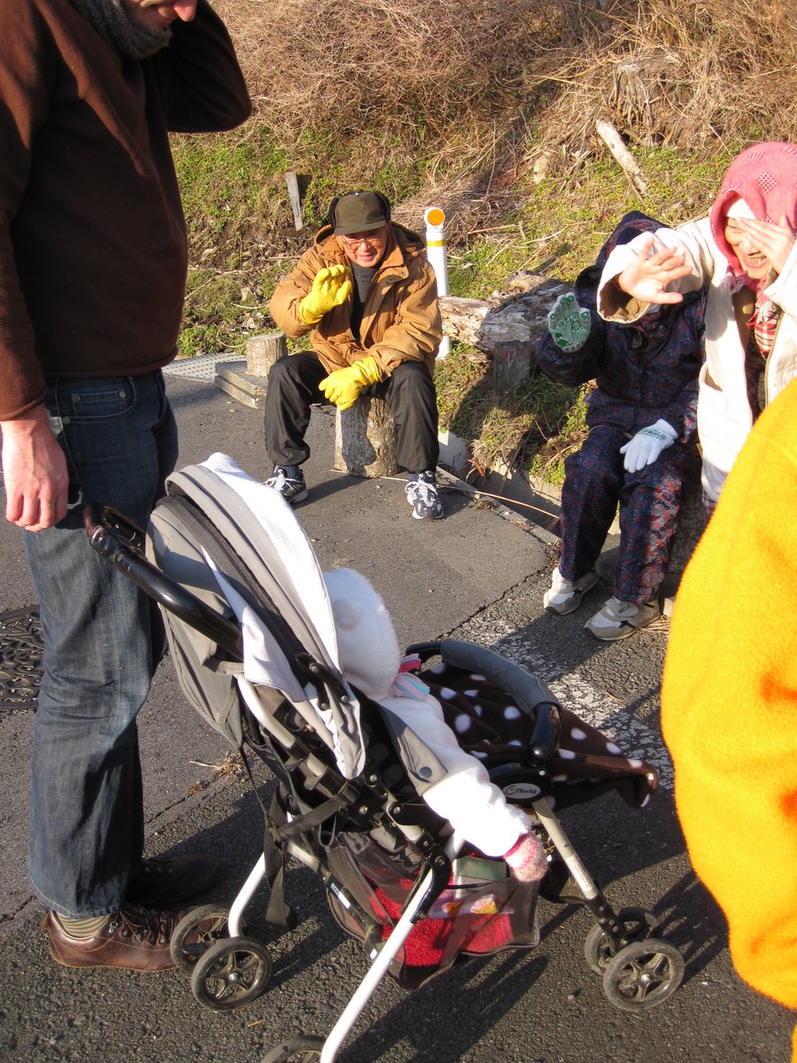 DrAdamCandy's tweet photo. Practising everyday for the small unlucky chance disaster would arrive, but just in case because they knew these daily rehearsals could save their lives. #ofunatocity #geohazards #tsunami #oceanography (15/n) https://t.co/i3RB2O6za8