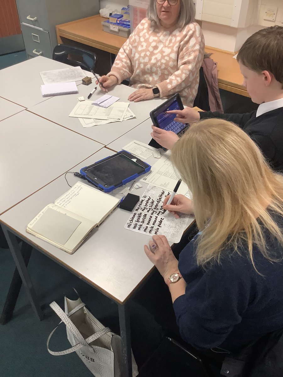 missblackwood8's tweet photo. Another fab Monday of #familylearning with A Taste of Italy! Our families were practising some vocab learning techniques tonight &amp; going head to head in some of my favourite vocab games. Buon lavoro tutti! 🇮🇹😊 @LHSLanguages @LHSFamilyLearn https://t.co/tXb9Sumslj