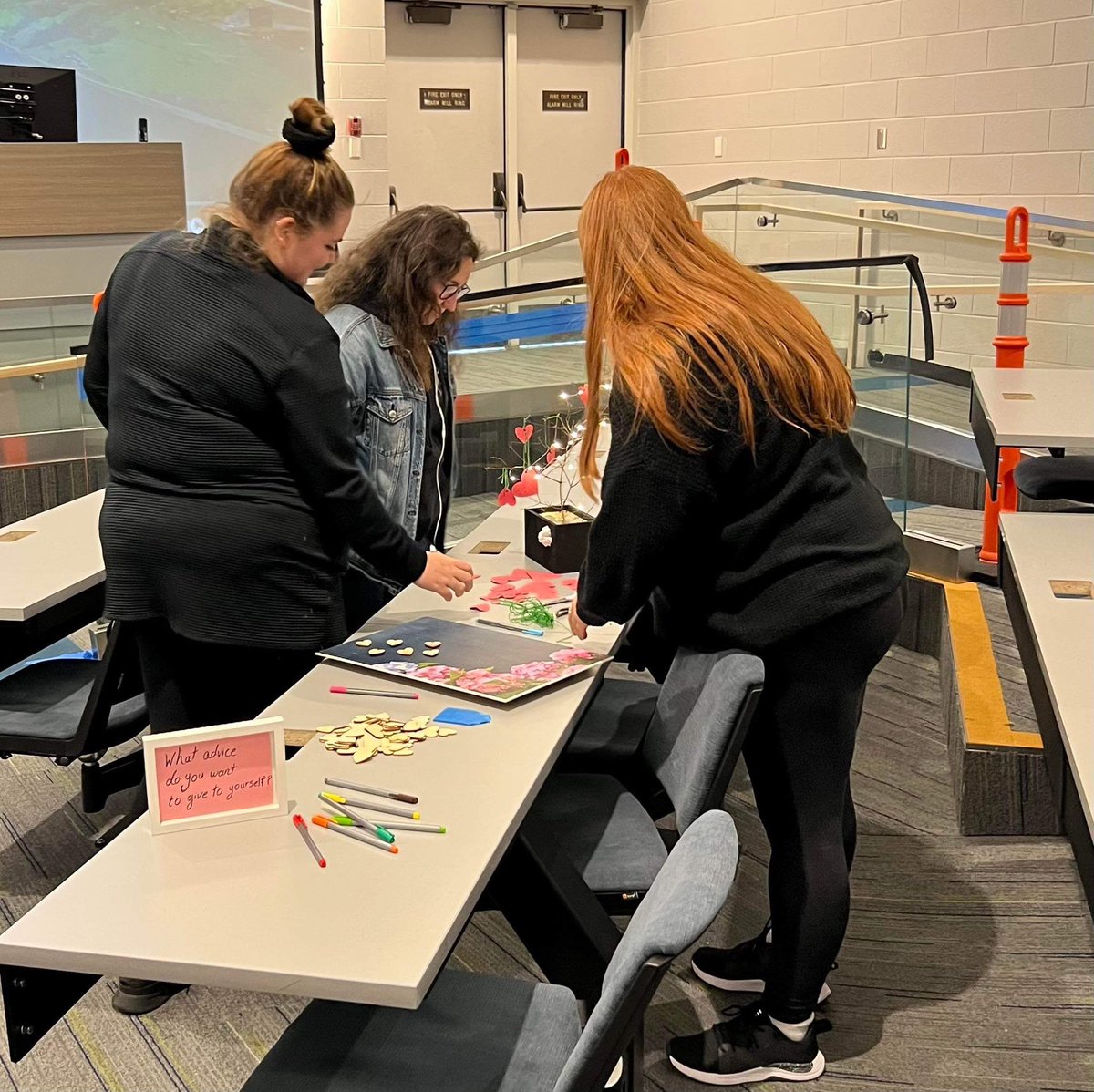 Taking a look back on the provocations I was grateful to be apart of, the ‘Heart Tree’ was one of my favourites! The provoking question asks ‘What advice would you like to give yourself?’. Loved some of the responses! ❤️
