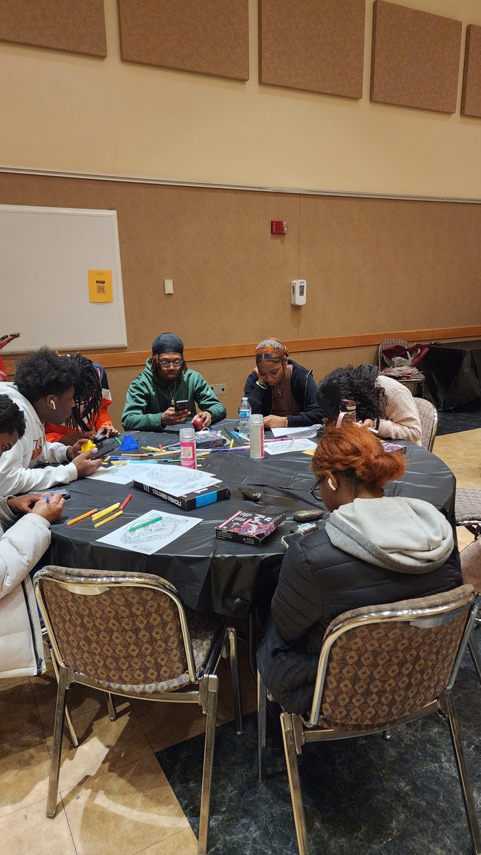 UMESCounseling's tweet photo. Grounding activities are good ways to reset and focus your mind.  Take a look at the rocks that students created at the Counseling Services CAAS Jams Workshop, "Mindfulness Rocks".  Thank you to the ladies of SGRho  for the mindfulness tips and treats. #UMES @UMES_SGRhos https://t.co/XmY9JdB1zA