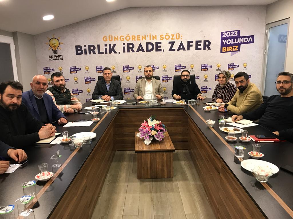 AkPartiGngren's tweet photo. İlçe başkanımız @dvrnyalcinkaya nın başkanlığında,ilçe başkan yardımcılarımızın katılımıyla 
Mahalle Başkanları toplantımızı gerçekleştirildik. https://t.co/fEAerfmeG2