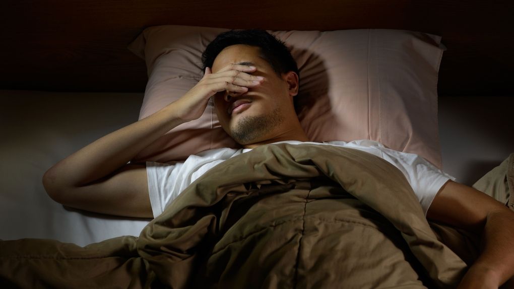CTVNews's tweet photo. Poor sleep decreases vaccine effectiveness, especially for men https://t.co/7u7QKCHreJ https://t.co/S7IqtGOlZA