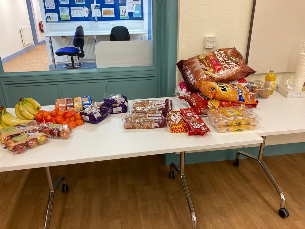 Proud of my colleagues today @SomersetFT. Not an easy decision for some of you. We’ve got you a few nibbles to munch on. @MPHAcademy @anna_annabav @SteveBarclay #JuniorDoctorsStrike #PayRestoration #patientsafety #retention