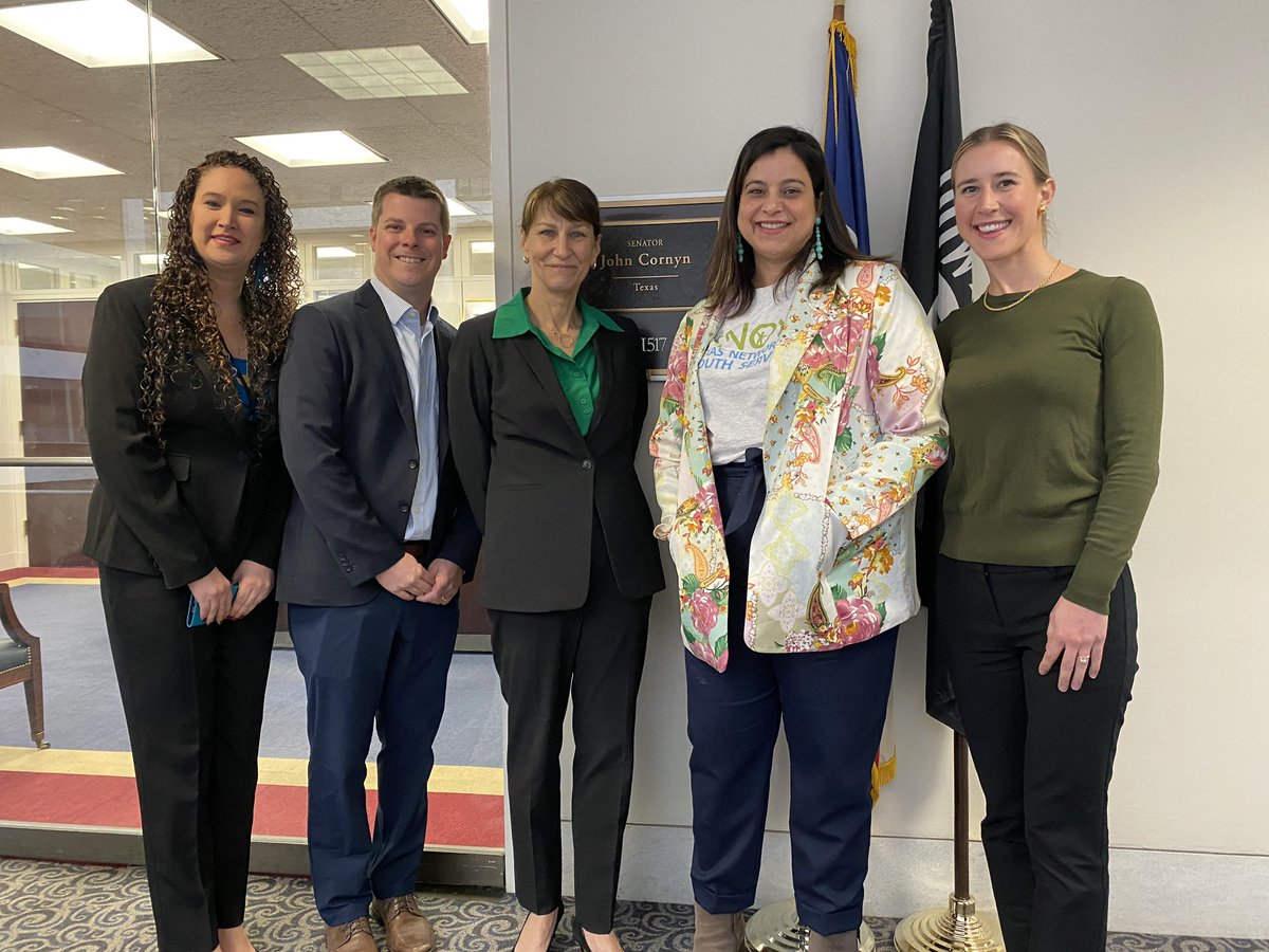 TNOYS's tweet photo. Earlier this month, our very own @AC_Proffitt, @alexorxander, and @FedoraGalasso flew up to DC for the National Summit on Youth Homelessness, hosted by @nn4youth. We had a great time learning, leading sessions, and talking to Texas legislators! #nn4y23 #EndYouthHomelessness https://t.co/sAr3mMJU8v