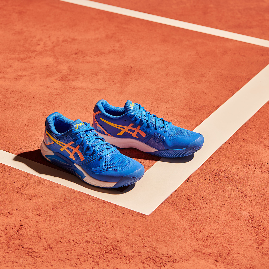 ASICSTennis's tweet photo. Love to move along the baseline? Our #GELRESOLUTION and #GELCHALLENGER shoes are the perfect fit for your game... 🎾💙 #ASICSTennis https://t.co/XWmJtdV7al