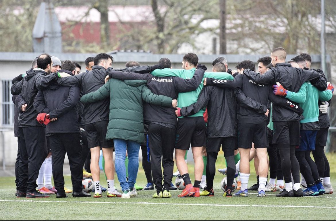 cesampaz's tweet photo. Familia 💚🐙⚽️ https://t.co/jYqVCDeUh1