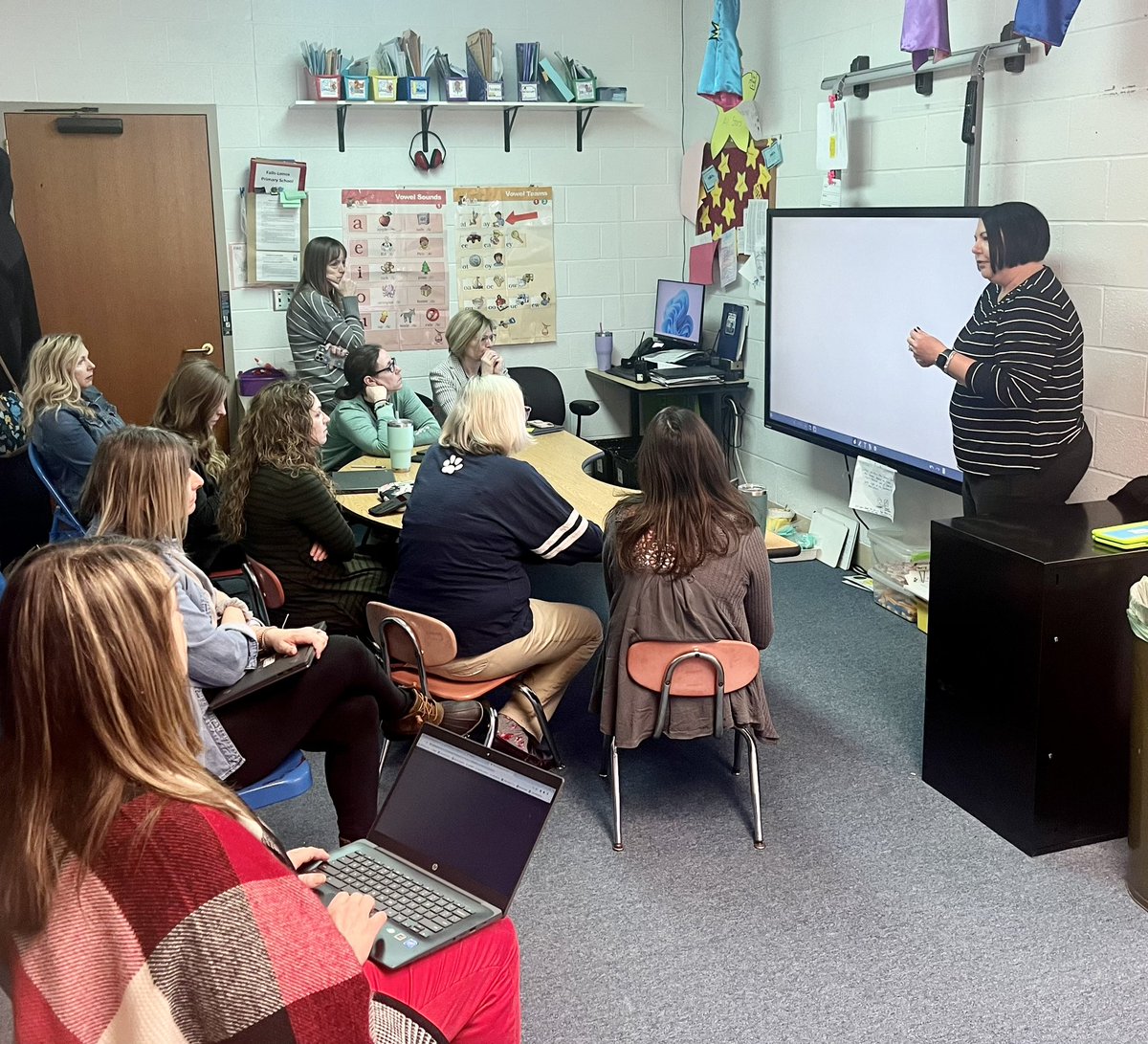 Ivette Davis (@techwithivette) on Twitter photo A huge thank you to Katie Frontino from Bluum who stopped by today to provide our Kindergarten and 1st grade teachers with additional training on their new Clever Touch panels! <a href="/FLBulldogs/">Falls-Lenox Primary School</a> A huge thank you to Katie Frontino from Bluum who stopped by today to provide our Kindergarten and 1st grade teachers with additional training on their new Clever Touch panels! <a href="/FLBulldogs/">Falls-Lenox Primary School</a>