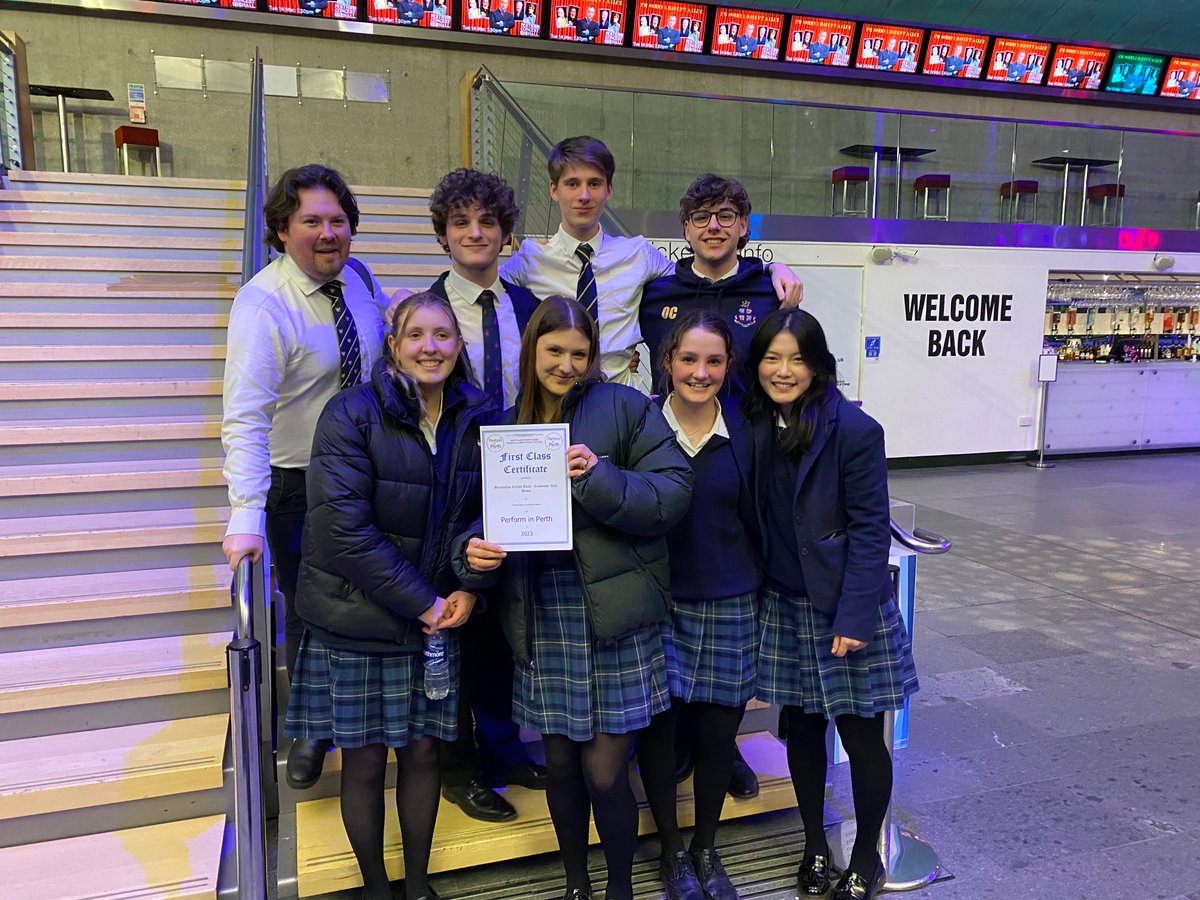strathpipeband's tweet photo. Our โweeโ department of trad music and Scottish culture is having a MASSIVE few days! Our Folk Band have just won the ceilidh section at Perform in Perth!! ๐ด๓ ง๓ ข๓ ณ๓ ฃ๓ ด๓ ฟ๐ถ @StrathallanSchl https://t.co/UuFv0xmUVd