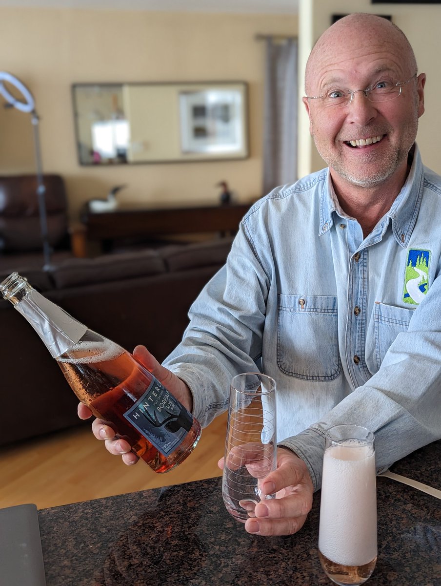 Just another Monday afternoon @hinterlandwine with @HughKruzel and the Borealis Rosé 2020 perfect for celebrating my Canadian citizenship day!