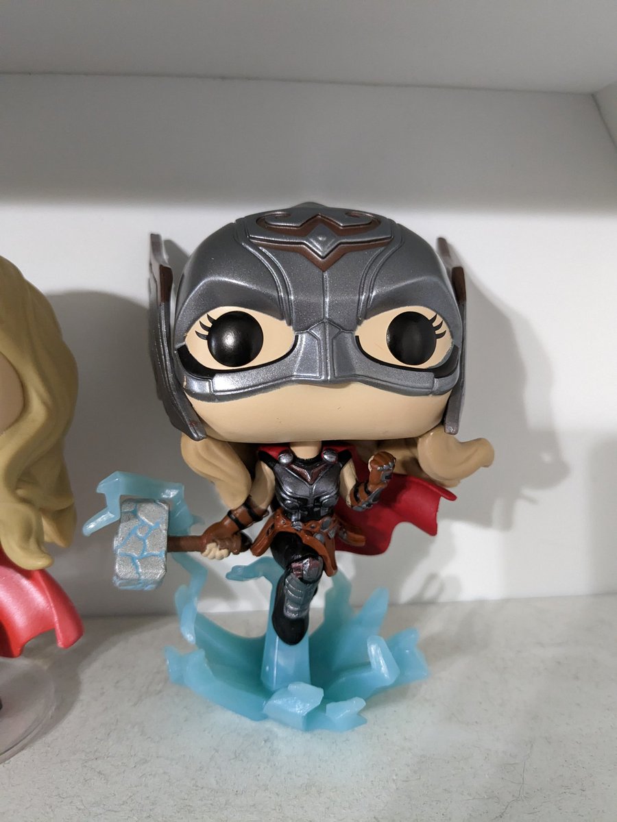 silverfang09's tweet image. She glows in the dark
#MightyThor #ThorLoveandThunder