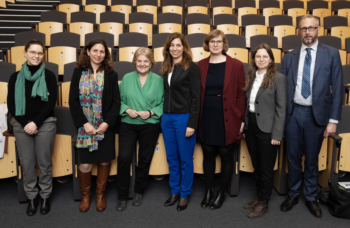 AnneCalteux's tweet photo. It was a pleasure to moderate this lively debate with an audience which showed a real interest in 🇪🇺 cohesion policy and with @ElisaFerreiraEC who is passionate about her portfolio. 
Thx to my team for setting up the citizens’ dialogue. 
#EUnow #EUcohesion https://t.co/mQC23b5TCo