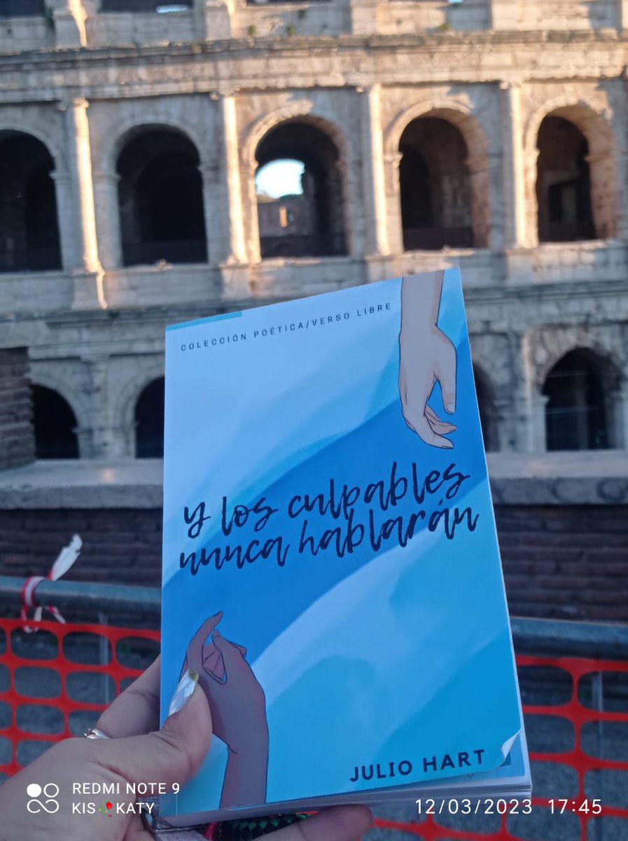 JuliosHart's tweet photo. Una fantasía ver mi libro en Italia 🥺😍 🇮🇹

#YLosCulpablesNuncaHablaran #TeamHart https://t.co/rdhc55NNEb