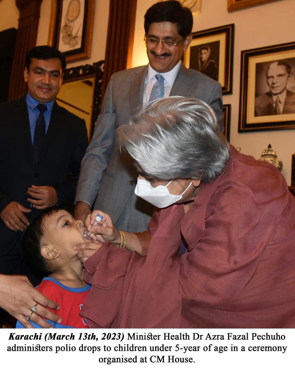 Sindh Health Minister Dr @AzraPechuho administers #polio drops to children under 5-year of age in a ceremony today organised at CM House.

Sindh Chief Minister @MuradAliShahPPP, who's seen in the image, also administered the polio drops to the children.

#SindhHealth