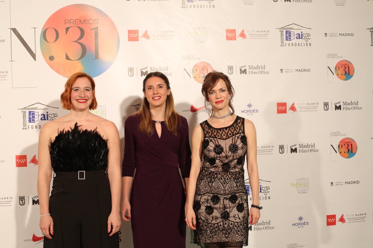 uniondeactores's tweet photo. ⭐️@IreneMontero Ministra de Igualdad posa junto a @SilviadPe, #SGeneral y @Lidialinavarro, #SIgualdad de la @uniondeactores en los #31PremiosUA https://t.co/JC5flH96ln