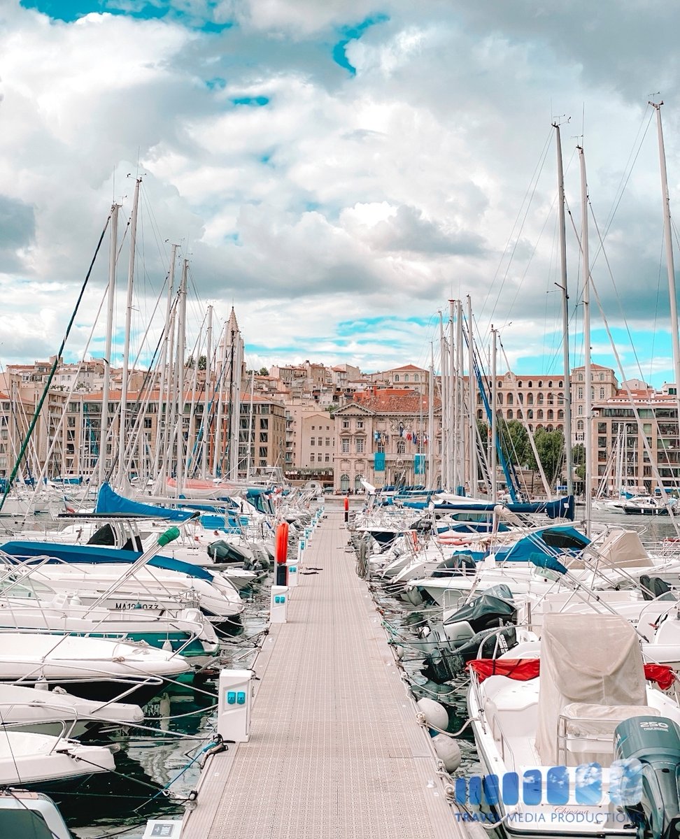 Boats in the port of Marseille, France
•
•
•
•
•
#marseille #igersmarseille #marseillerebelle #instamarseille #choosemarseille #marseillejetaime #marseillecartepostale #travelling #topmarseillephoto #marseille_focus_on #tourismepaca #provence #tourism #cheznousamarseille
