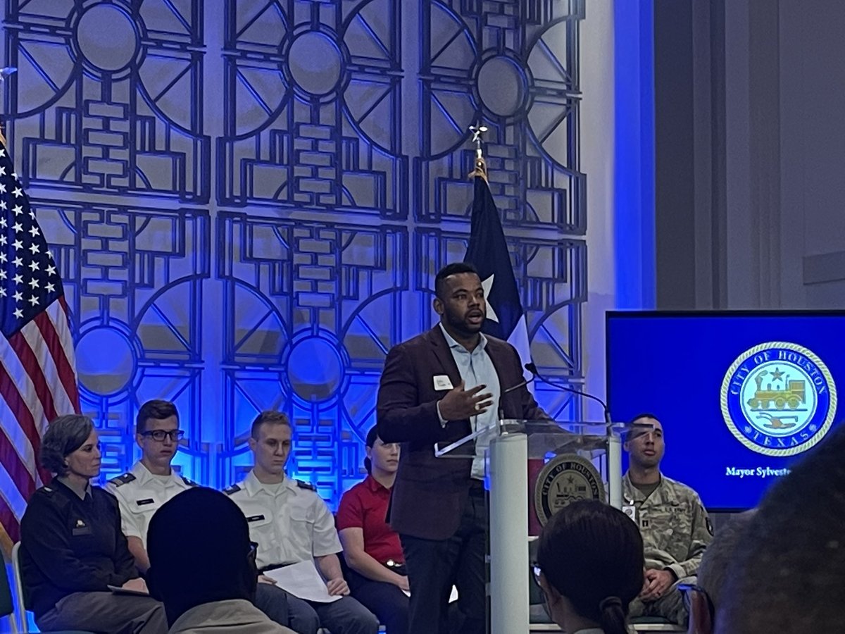 Cadets saw Sheila Jackson at the West Point Meet and Greet at City Hall!

#sheilajacksonlee #Houston #USMA #westpoint #JROTC