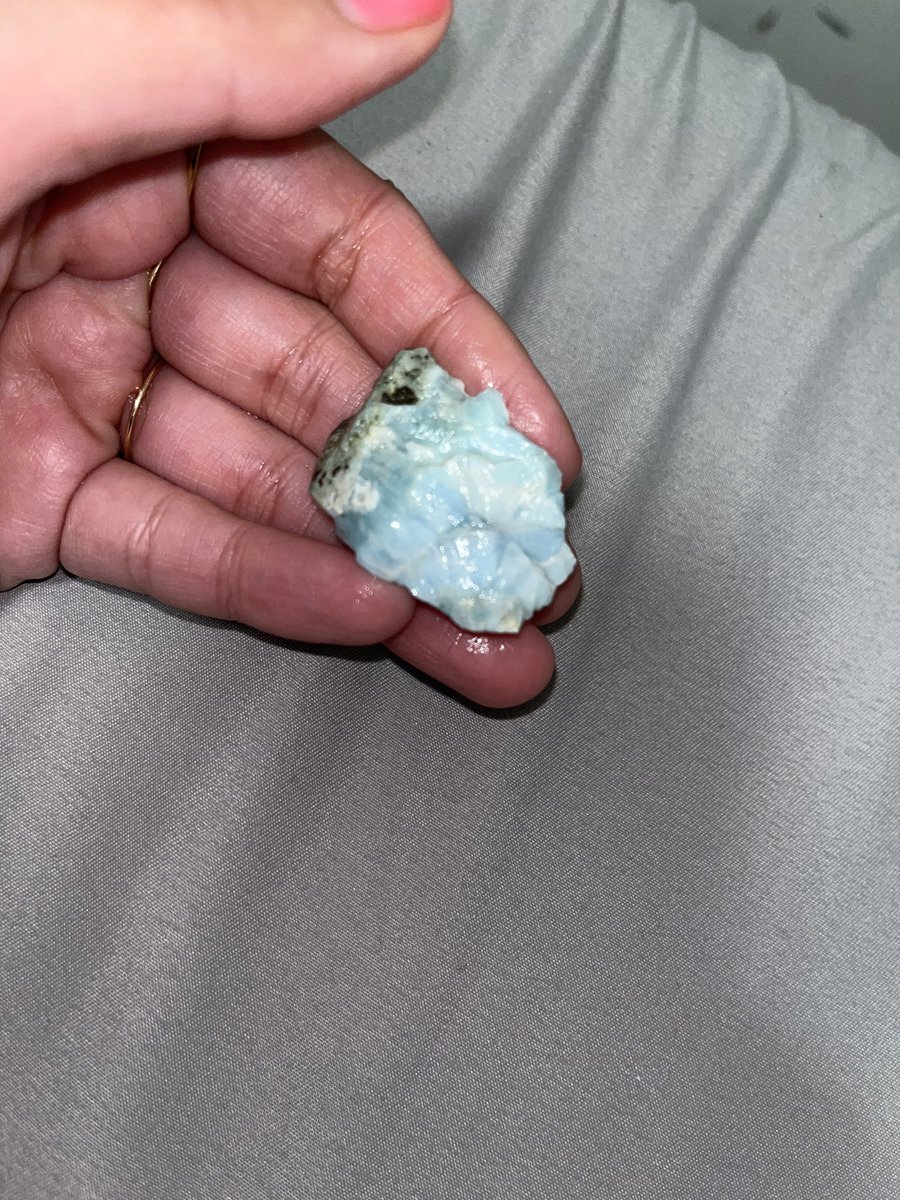 KissMyBigFatAss's tweet photo. Y’all see this rock? It’s called #larimar and you ONLY FIND IT IN THE #DOMINICANREPUBLIC… I bought this #gemstone for 5 USD and plan to encrust a piece of it in a gold bracelet I have. #bluepectolite #pectolite https://t.co/AFiFJkocU2