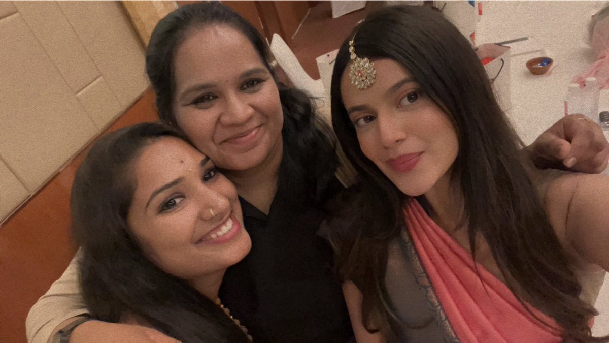 ahilya09's tweet photo. Happy Women’s Day Celebrations from our @DynamaticTech girls to yours. 💗🤗 

A day to celebrate balance, understanding, growth and empowerment. Women are always caught at a crossroad. As long as we are there to support each other; there is no crossroad that will seem impossible. https://t.co/IjliOf0jXH