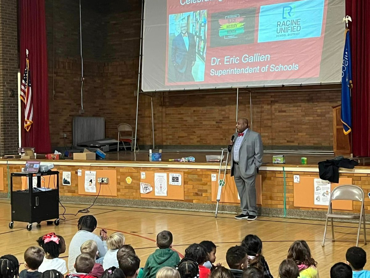I had a fantastic time visiting with students at <a href="/RedAppleSTEAM/">Red Apple School</a> this morning! We talked about my role as the Superintendent of RUSD, why it’s important to have a growth mindset and how to learn from our mistakes. Thank you for inviting me, Red Apple! #YouBelongHere