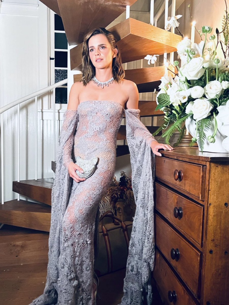 El_Traslador's tweet photo. Emma Watson en la ceremonia de los #Oscar . Impresionante. https://t.co/nXvXi1rms2