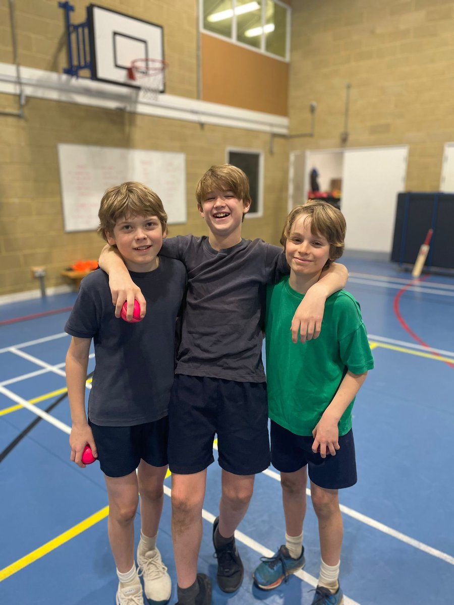 CheamBoarding's tweet photo. A cracking evening of cricket for the @CheamSchool boarders this evening. Thank you to Mr Milbank for running these sessions! A lovely atmosphere in the sports hall and some excellent cricket on show! Looking forward to the season ahead! #CheamBoarding #cricket https://t.co/0Sxtn3EuOP