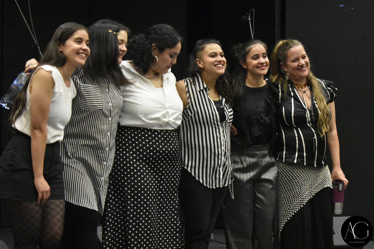 Aquí nuestros flechazos culturales en <a href="/RadioUNAM/">Radio UNAM</a> 

Lunes de teatro. Martes de danza. Miércoles, cineclub Radiocinema. Jueves conciertos de música académica. Viernes INTERSECCIONES.

Escribe a cursosrunam@gmail.com para inscribirte a "Oratoria" y Actuación. @prismaru