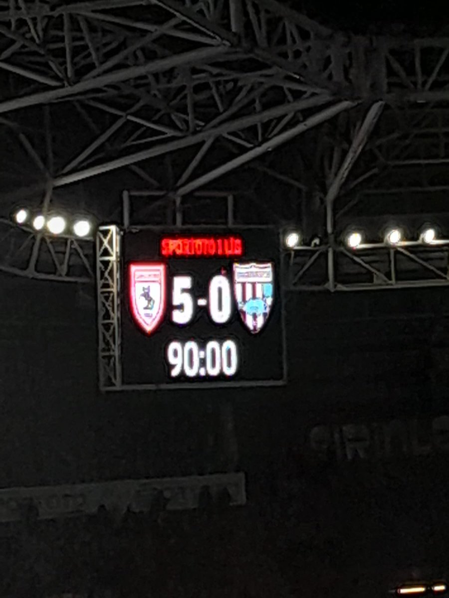 ozgetatligul's tweet photo. YOLUN SONU ŞAMPİYONLUK!
Tebrikler SAMSUNSPOR ❤️🤍🖤
#SAMvBAN #Samsunspor🏆 https://t.co/2qBRe1kX1I